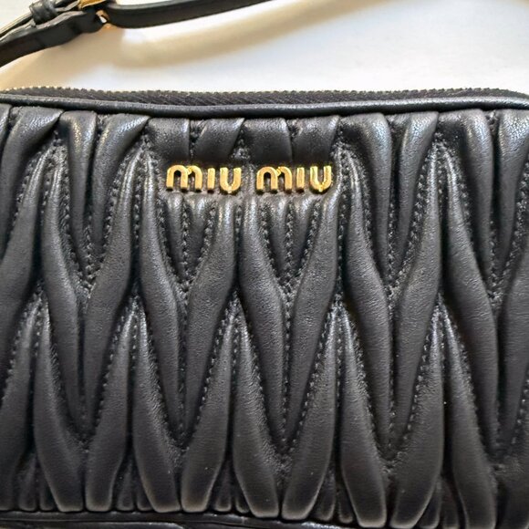 MIU MIU Matelassé Mini Bag Clutch Wristlet Black & Gold Leather BAG CHARM Rare - Picture 2 of 12